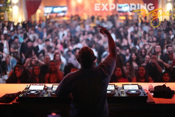 dj-booth-party-ebc-at-night